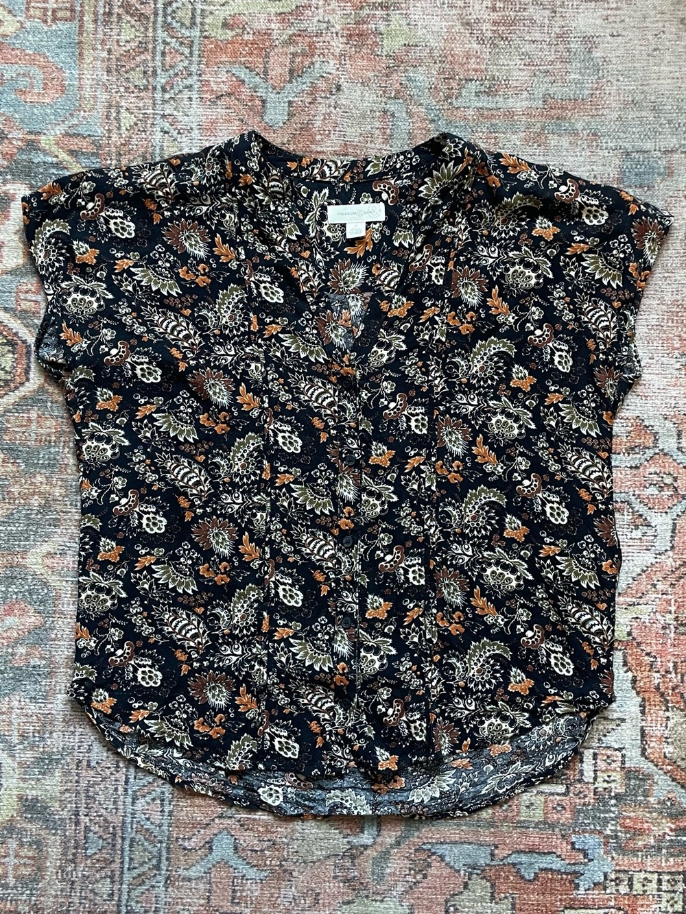 Treasure & Bond Black Floral Paisley Short Sleeve Blouse
